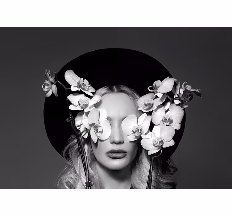 Rollo fenster wohnzimmer frau mit blumenhut - TenStickers