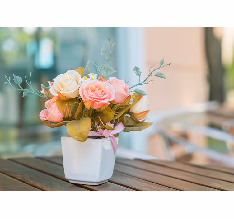 Rollo fenster wohnzimmer rosen auf dem tisch - TenStickers