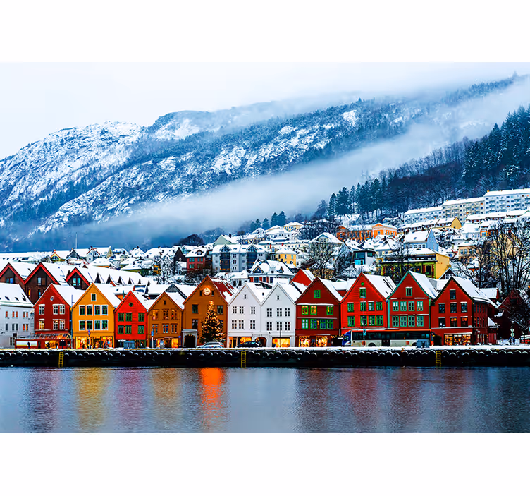 Fototapete Städte farbenfrohe häuser am wasser - TenStickers