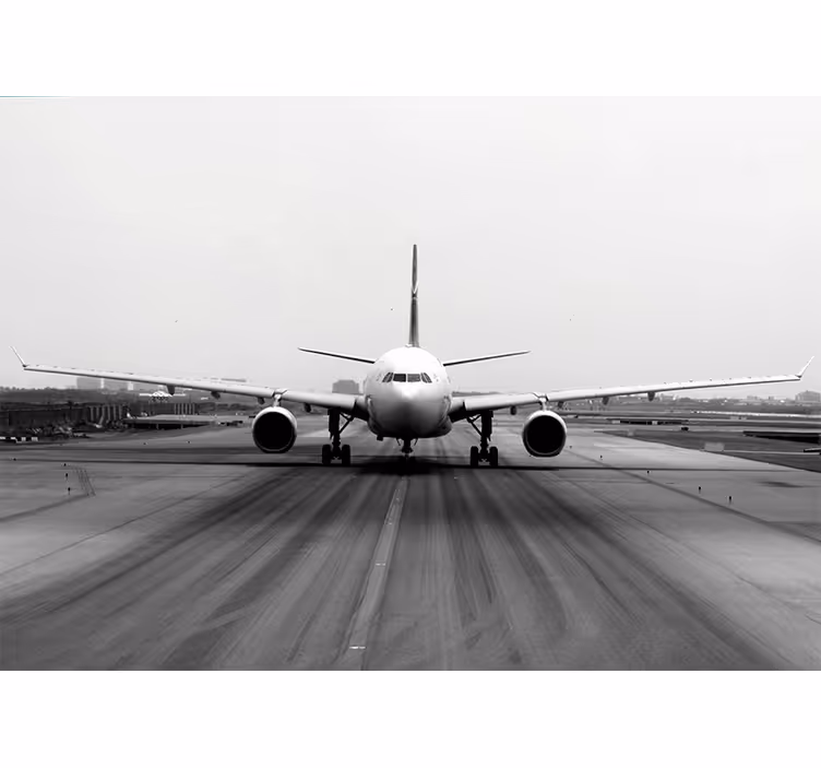Fototapete Fahrzeuge blick auf die landebahn des flugzeugs - TenStickers