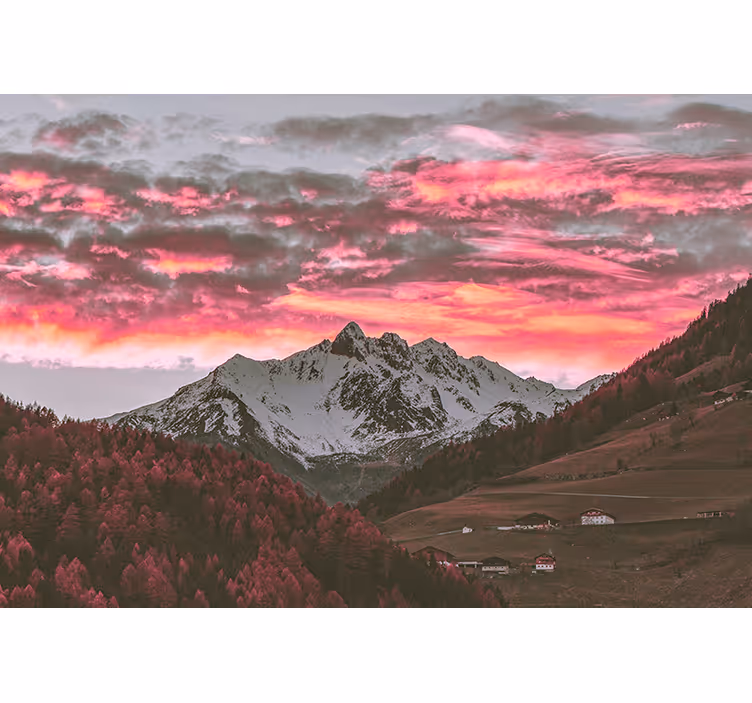 Fototapete Esszimmer Berg mit einem rosa sonnenaufgang - TenStickers