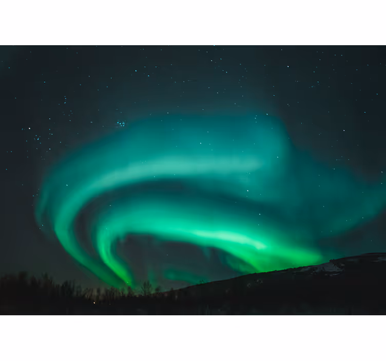 Fototapete Himmel Schöne grüne nordlichtlandschaft - TenStickers