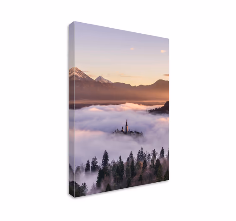 Wandbilder landschaft verzauberndes bergschloss - TenStickers