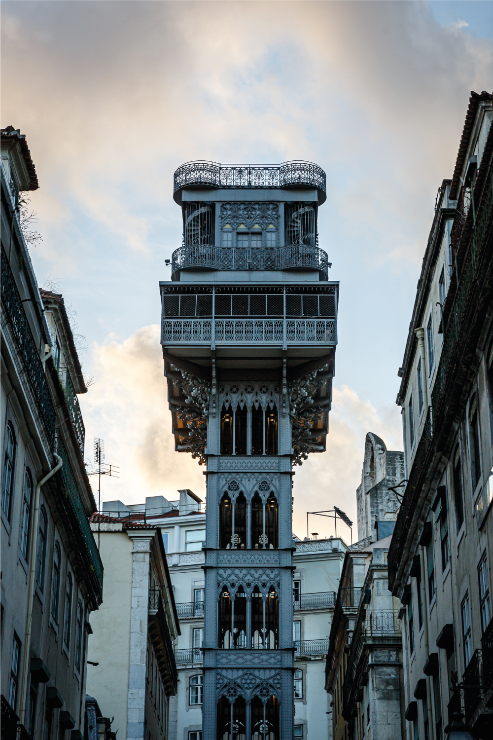 Poster wohnzimmer aufzug von lisboa - TenStickers