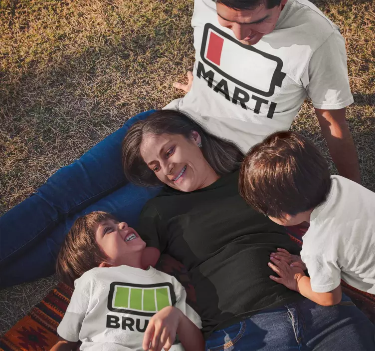 Eltern ohne batterien vater und sohn T-shirt - TenStickers