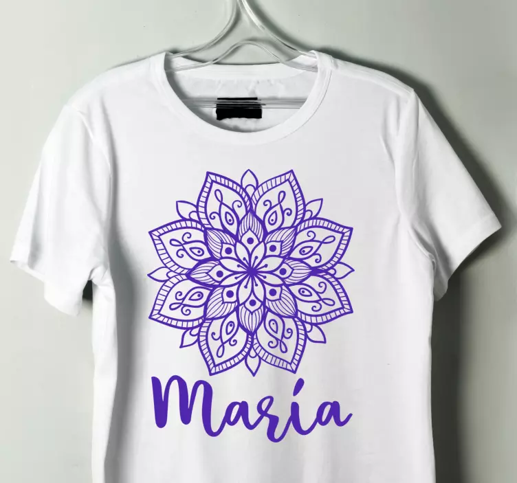 Lila mandala mit Namen individuelles T-Shirt - TenStickers